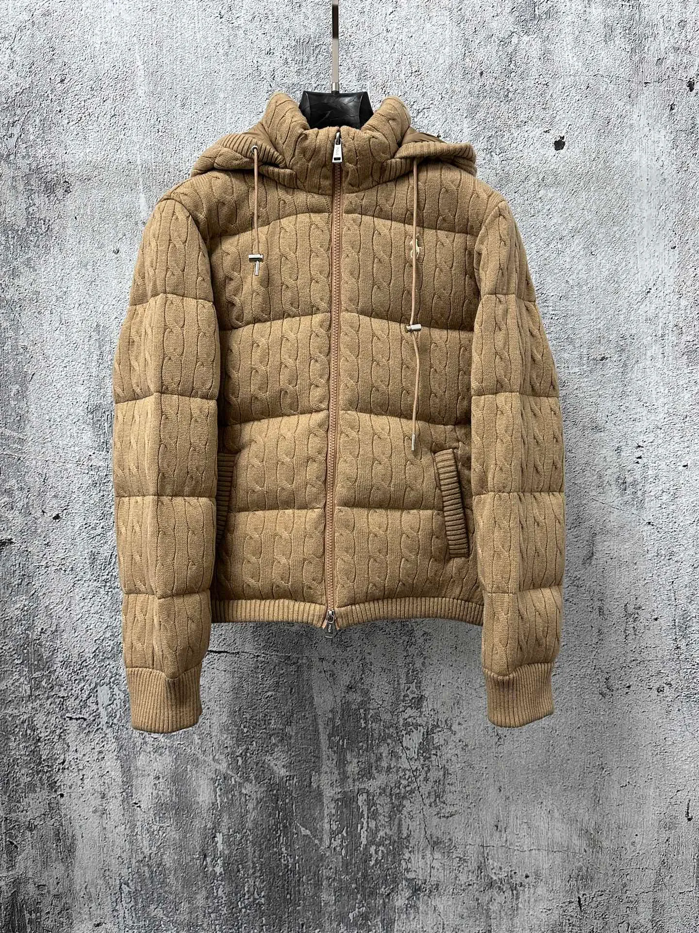￼ P1000 【Rah Lauren】Ralph Lauren cable down jacket. The warmth of winter is within reach. Combining classic cable knit with warm down, Rah Lauren's texture choice. Warm winter colors, the answer to classics and style. ❄️Needless to say, the texture speaks for itself and defines your winter style. Color Black Khaki Size S-XL